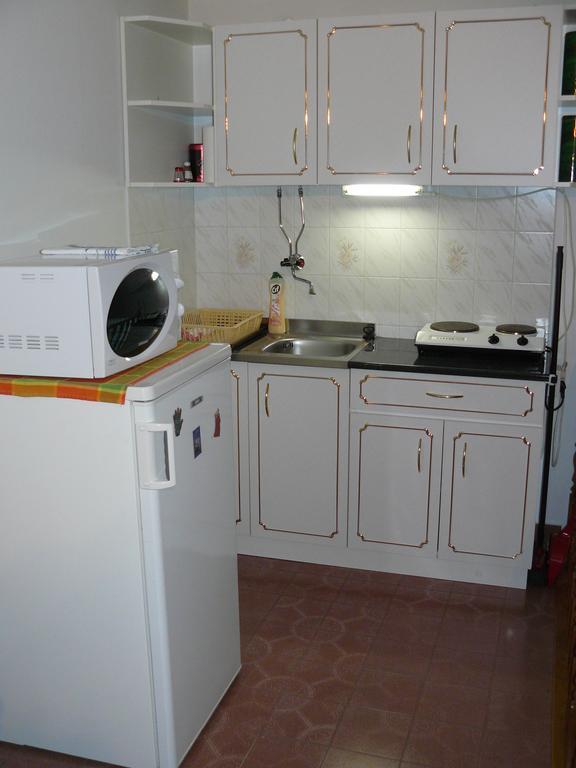 Zsuzsi Apartman Apartamento Zalakaros Quarto foto